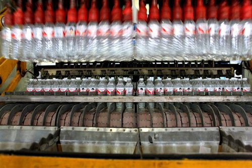 哇哈哈礦泉水生產線