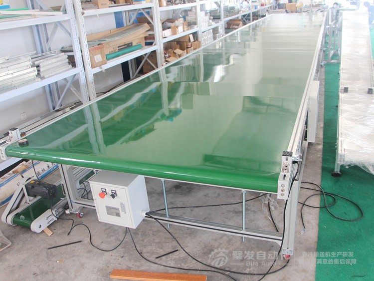 1500W10000L標(biāo)準(zhǔn)大線結(jié)構(gòu)皮帶輸送機(jī)