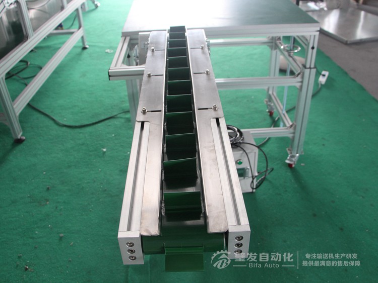 小型非標(biāo)皮帶輸送機(jī) 小型非標(biāo)皮帶輸送機(jī)