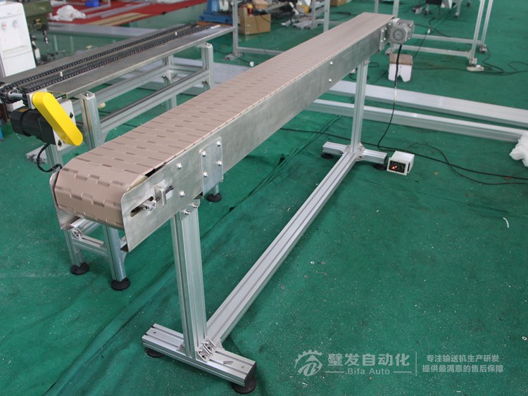 直角電機不銹鋼側(cè)板型材支架塑料鏈板線 直角電機不銹鋼側(cè)板型材支架塑料鏈板線