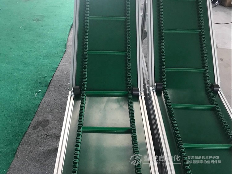 裙邊擋板低端平臺(tái)爬坡輸送線 裙邊擋板低端平臺(tái)爬坡輸送線