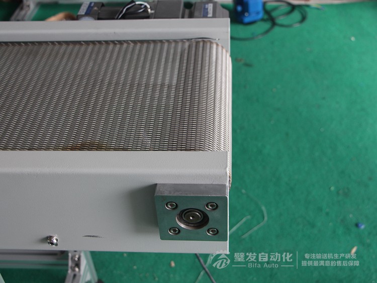 不銹鋼網(wǎng)鏈輸送機(jī) 不銹鋼網(wǎng)鏈輸送機(jī)