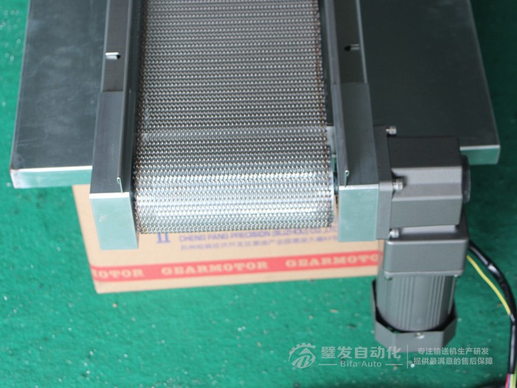 小型型材結(jié)構(gòu)不銹鋼網(wǎng)鏈輸送機(jī) 小型型材結(jié)構(gòu)不銹鋼網(wǎng)鏈輸送機(jī)