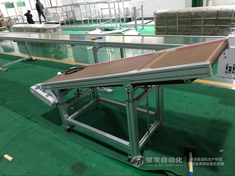 特佛龍網(wǎng)帶斜坡輸送機 特佛龍網(wǎng)帶斜坡輸送機