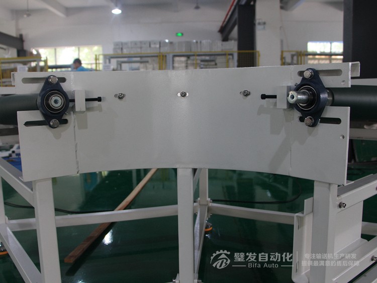 PU墨綠皮帶碳鋼烤漆結(jié)構(gòu)90度轉(zhuǎn)彎?rùn)C(jī) PU墨綠皮帶碳鋼烤漆結(jié)構(gòu)90度轉(zhuǎn)彎?rùn)C(jī)